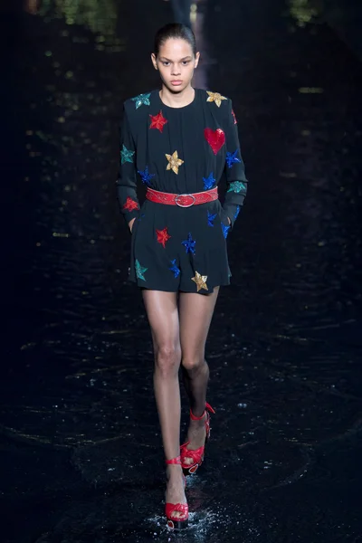 Look 19